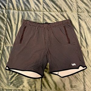 RVCA, Mens Shorts, Size L, 7” Inseam, No Liner, Black/White